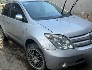 Toyota Corolla 2022 Silver