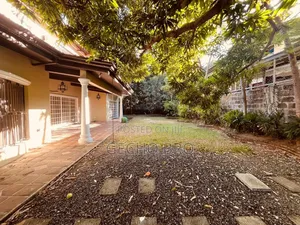 3bdrm Villa in Bole for sale