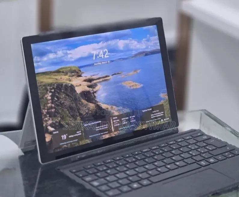New Laptop Microsoft Surface Pro 3 8GB Intel Core i7 SSD 256GB