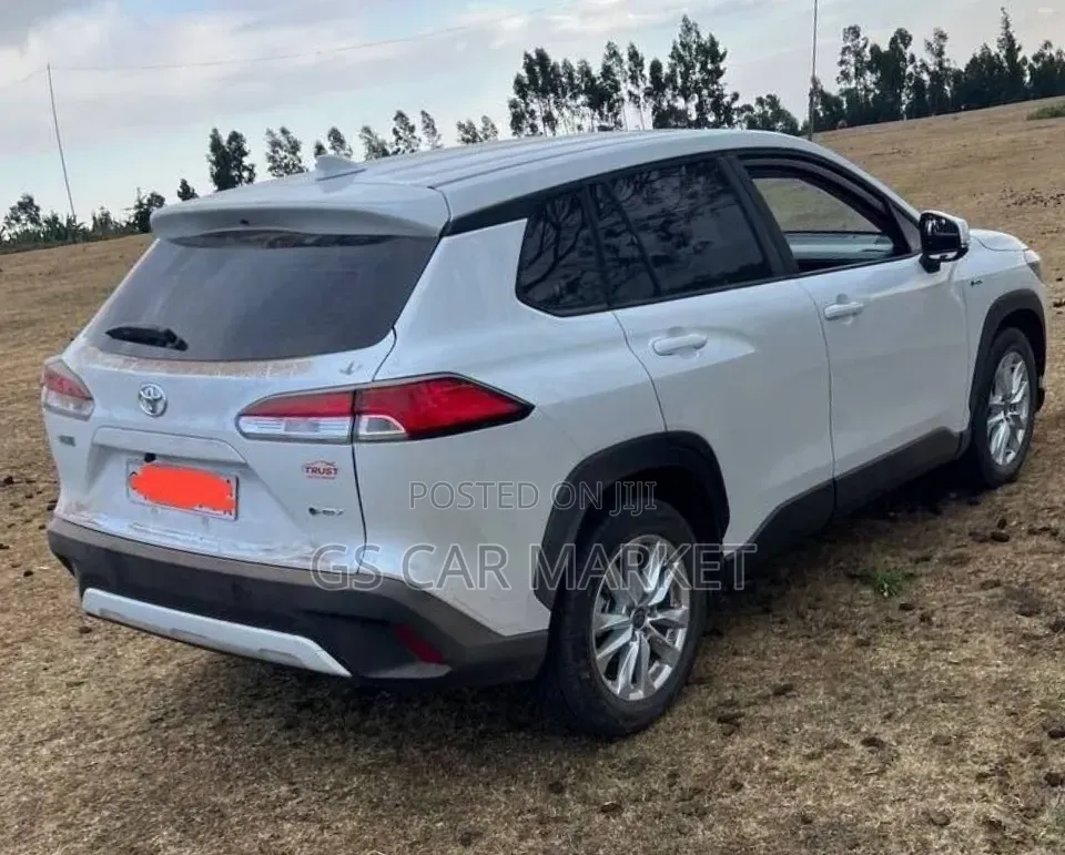 Toyota Corolla Cross Hybrid 2025 White