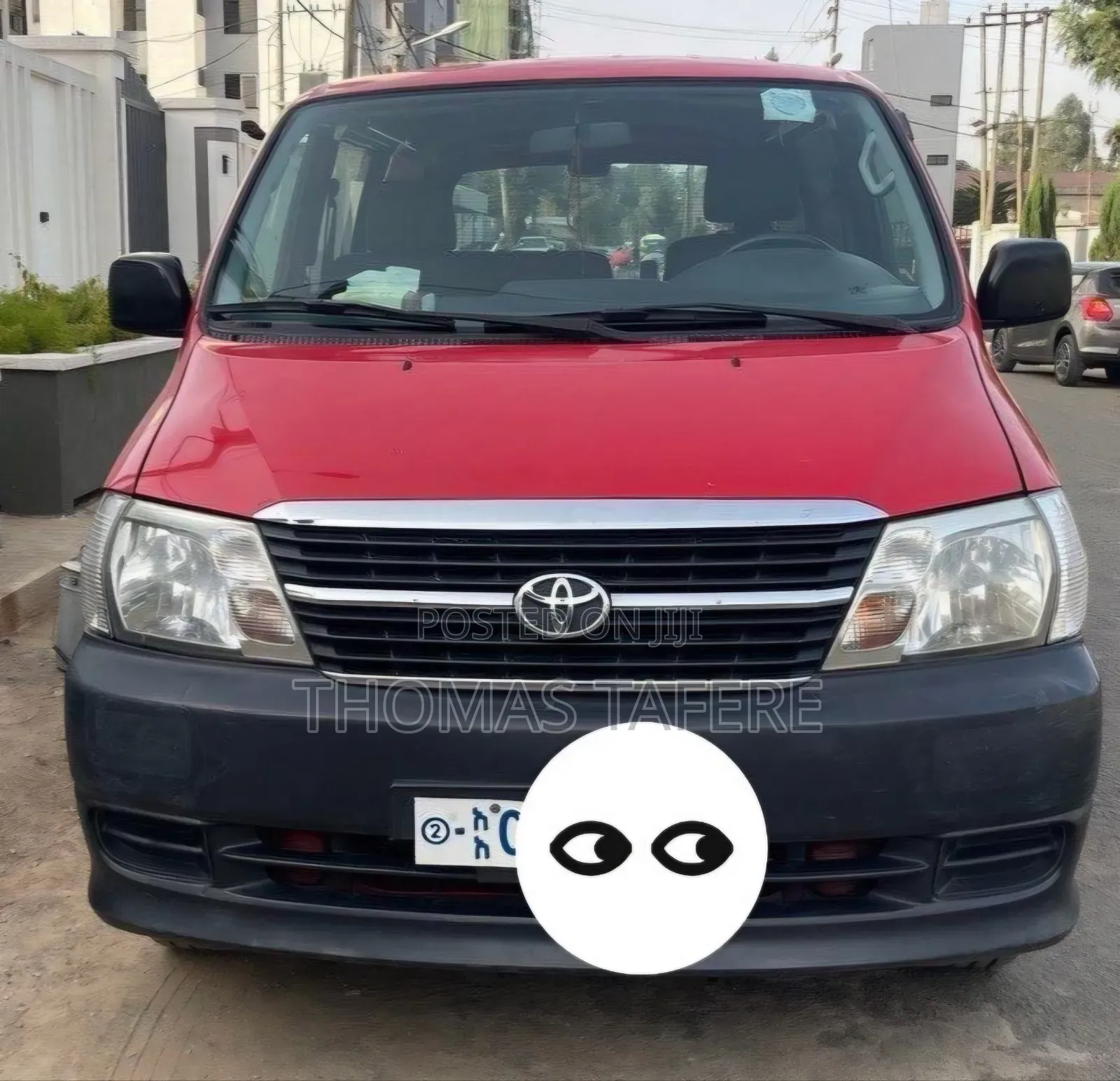 Toyota HiAce 2011 Red