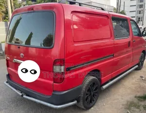 Toyota HiAce 2011 Red