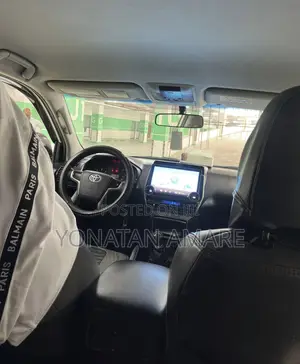 Toyota Land Cruiser Prado 2018 White