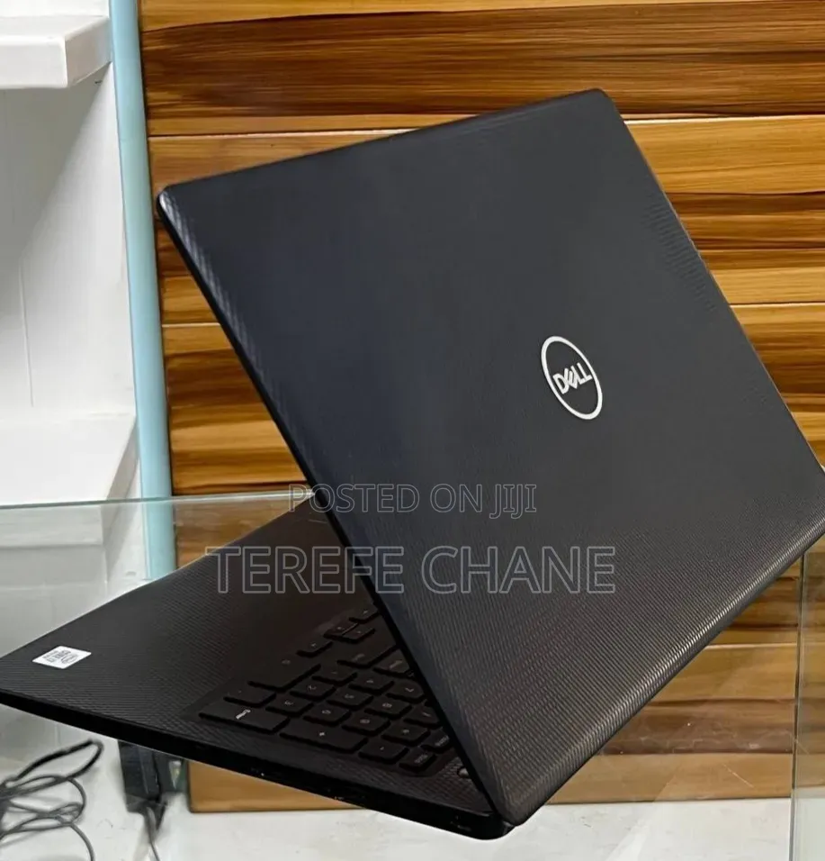 New Laptop Dell Inspiron 15 8GB Intel Core i7 SSD 256GB