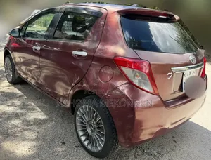 Toyota Yaris 2011 Red