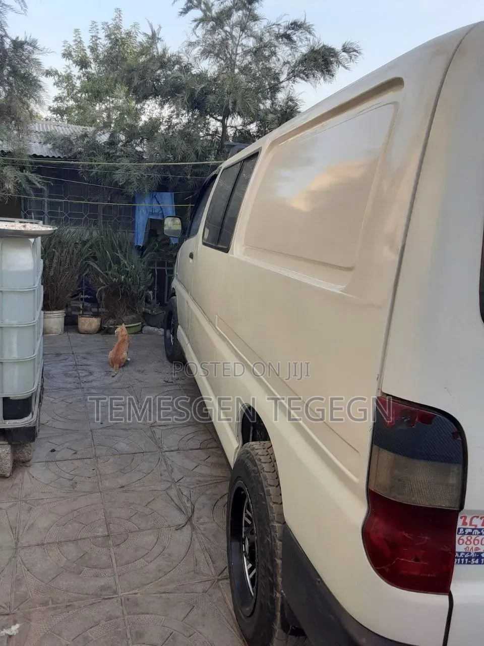 Toyota HiAce 2007 White