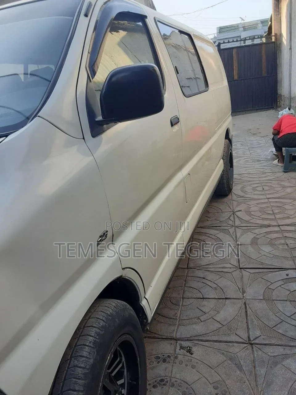 Toyota HiAce 2007 White