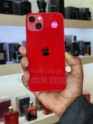 Apple iPhone 13 128 GB Red