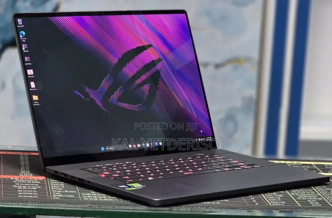 New Laptop Asus ROG Zephyrus G15 16GB Intel Core Ultra 9 SSD 1T