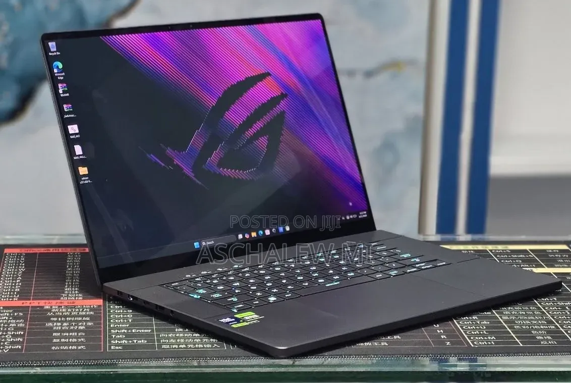New Laptop Asus ROG Zephyrus G16 16GB Intel Core Ultra 9 SSD 1T