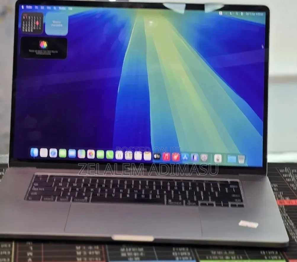 New Laptop Apple MacBook Pro 2019 64GB Intel Core i9 SSD 512GB