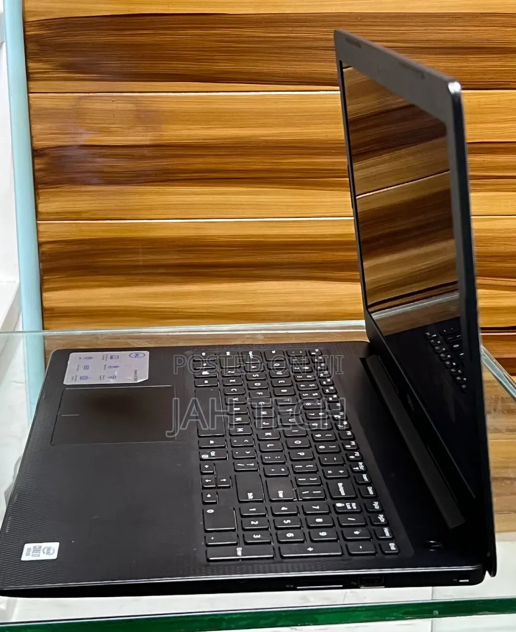 New Laptop Dell Inspiron 15 8GB Intel Core i7 SSD 256GB