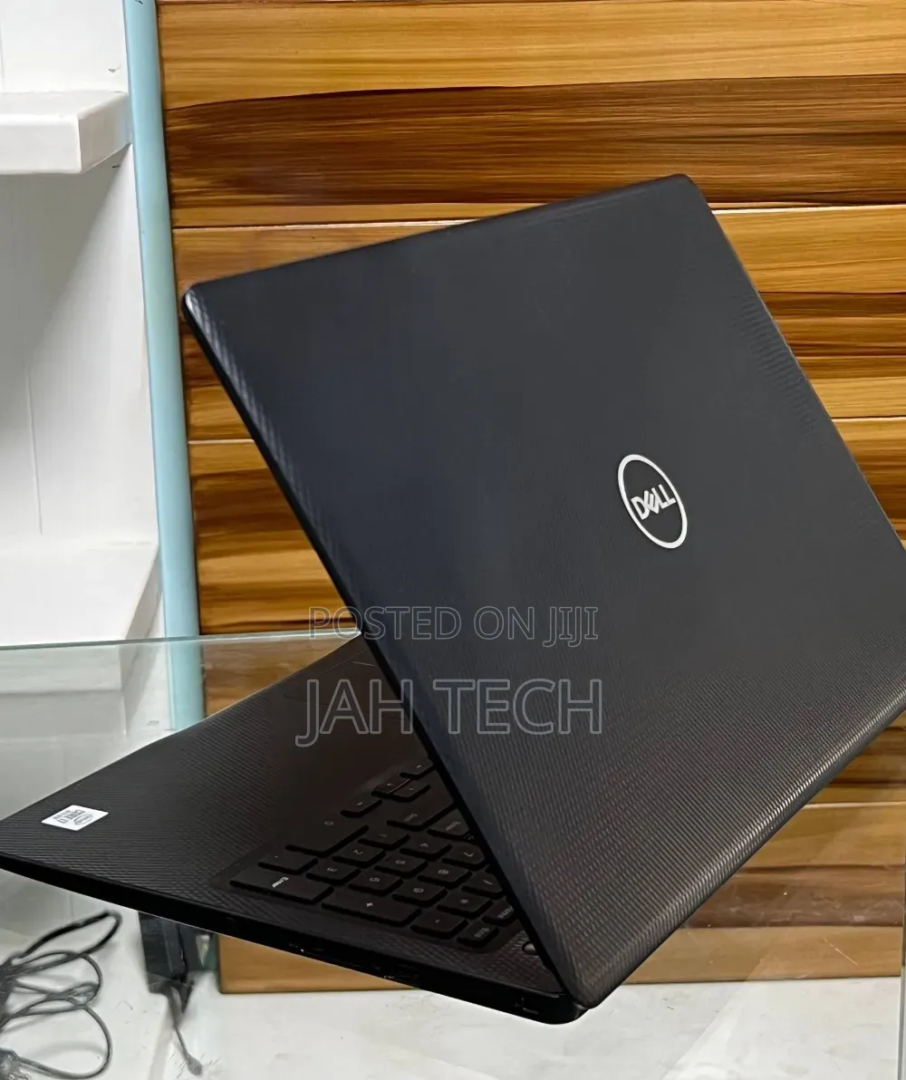 New Laptop Dell Inspiron 15 8GB Intel Core i7 SSD 256GB