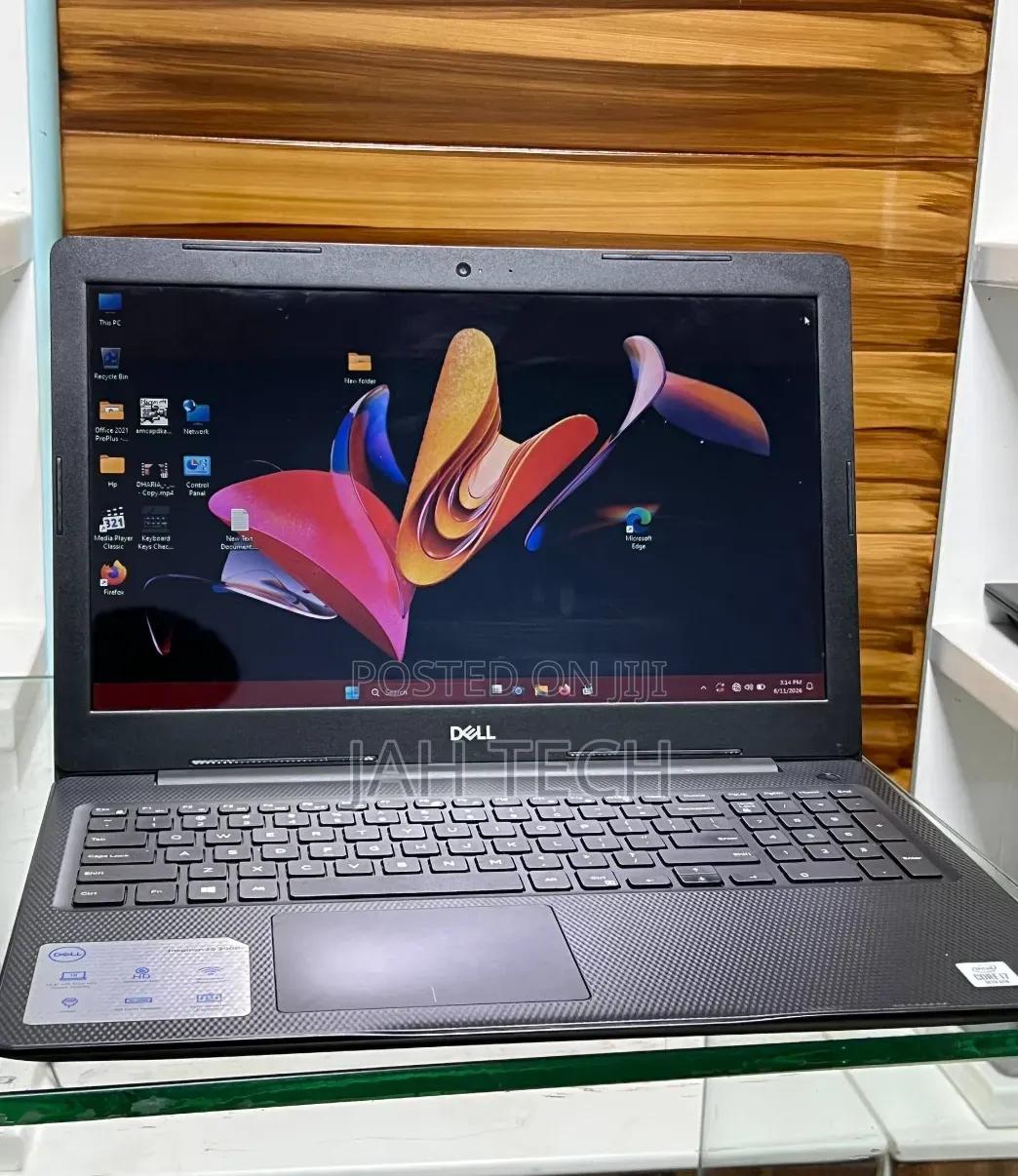 New Laptop Dell Inspiron 15 8GB Intel Core i7 SSD 256GB