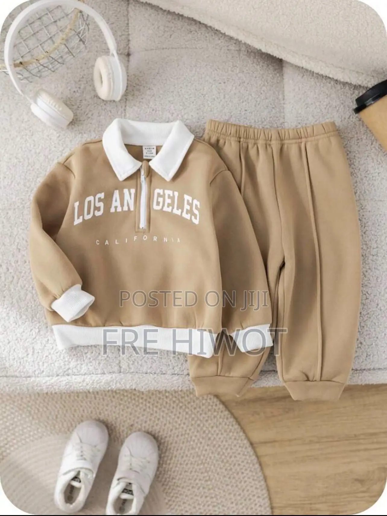 Baby Boy/Girl Brown Long Sleeve Sweatshirt and Pants Two Pieces Set