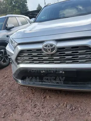 Toyota RAV4 2022 Silver