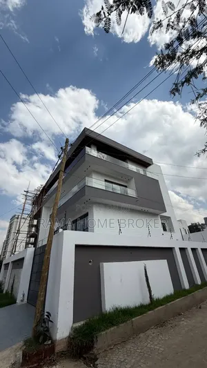 Furnished 7bdrm Townhouse/Terrace in መገናኛ አካባቢ, Yeka for sale