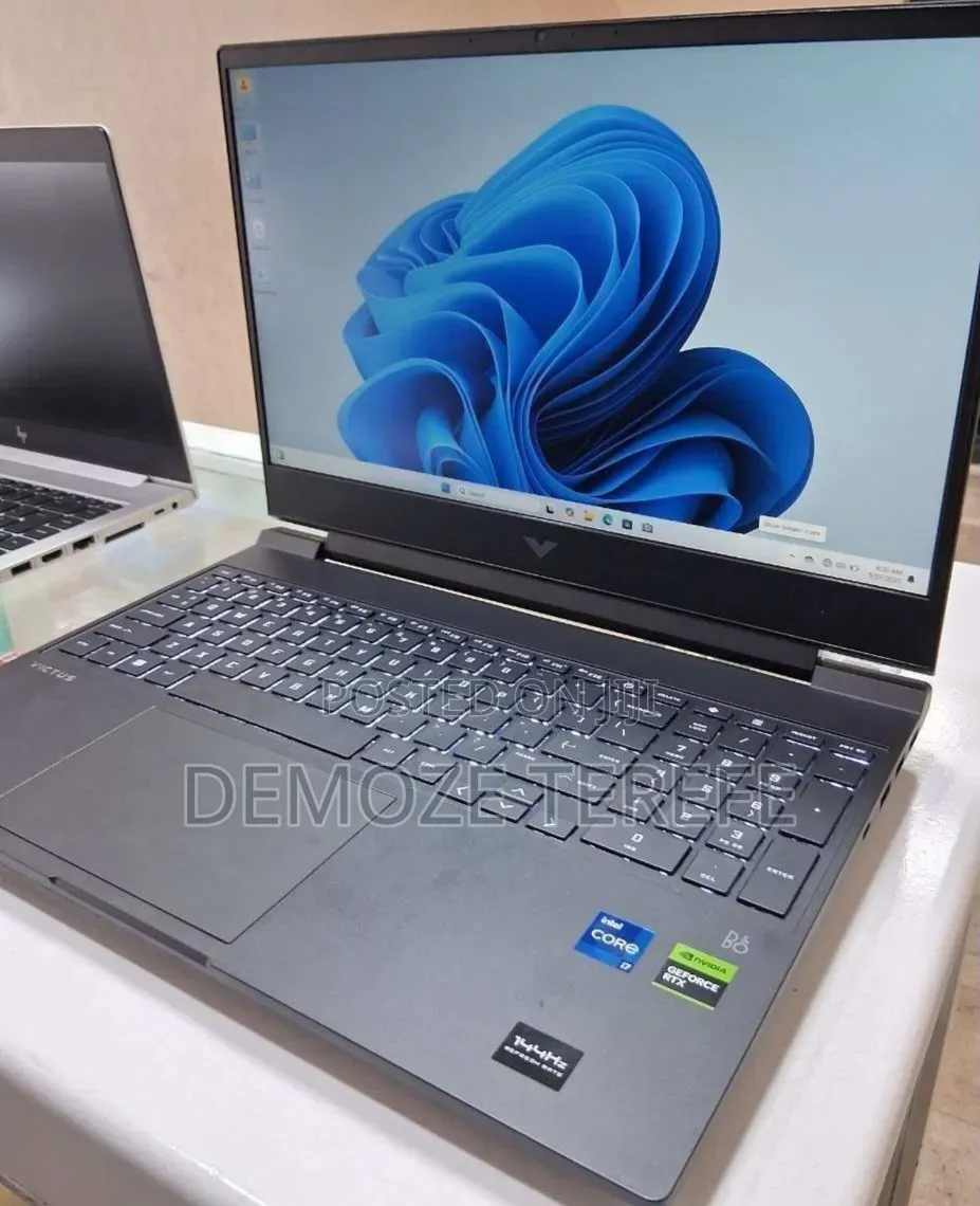 New Laptop HP Victus 15 16GB Intel Core i7 SSD 1T