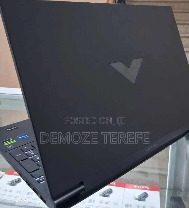 New Laptop HP Victus 15 16GB Intel Core i7 SSD 1T