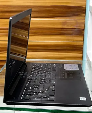 New Laptop Dell Inspiron 15 8GB Intel Core i7 SSD 256GB