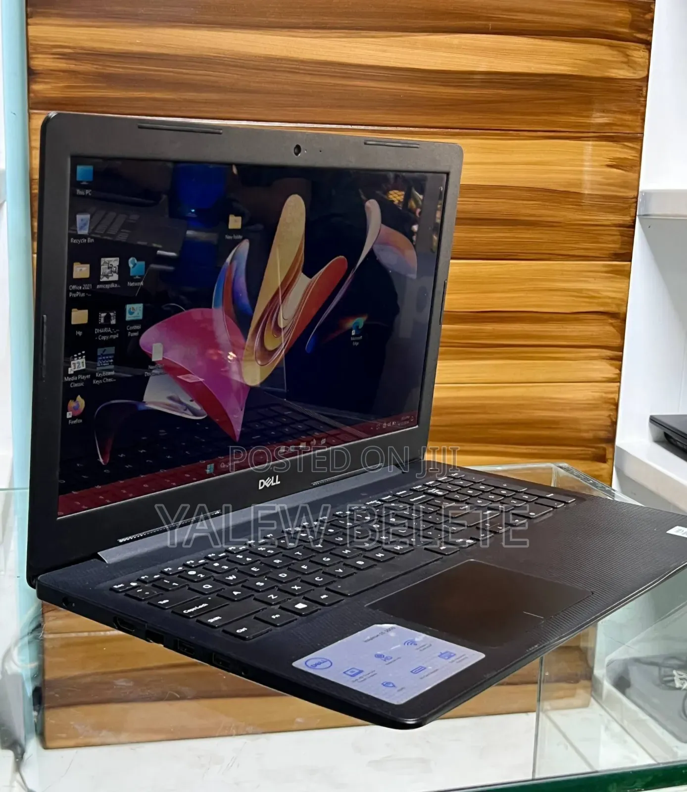 New Laptop Dell Inspiron 15 8GB Intel Core i7 SSD 256GB
