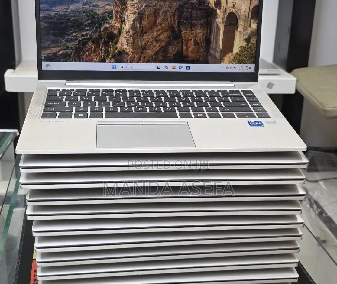 New Laptop HP EliteBook 840 G10 16GB Intel Core i7 SSD 512GB