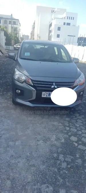 Mitsubishi Attrage 2021 Gray
