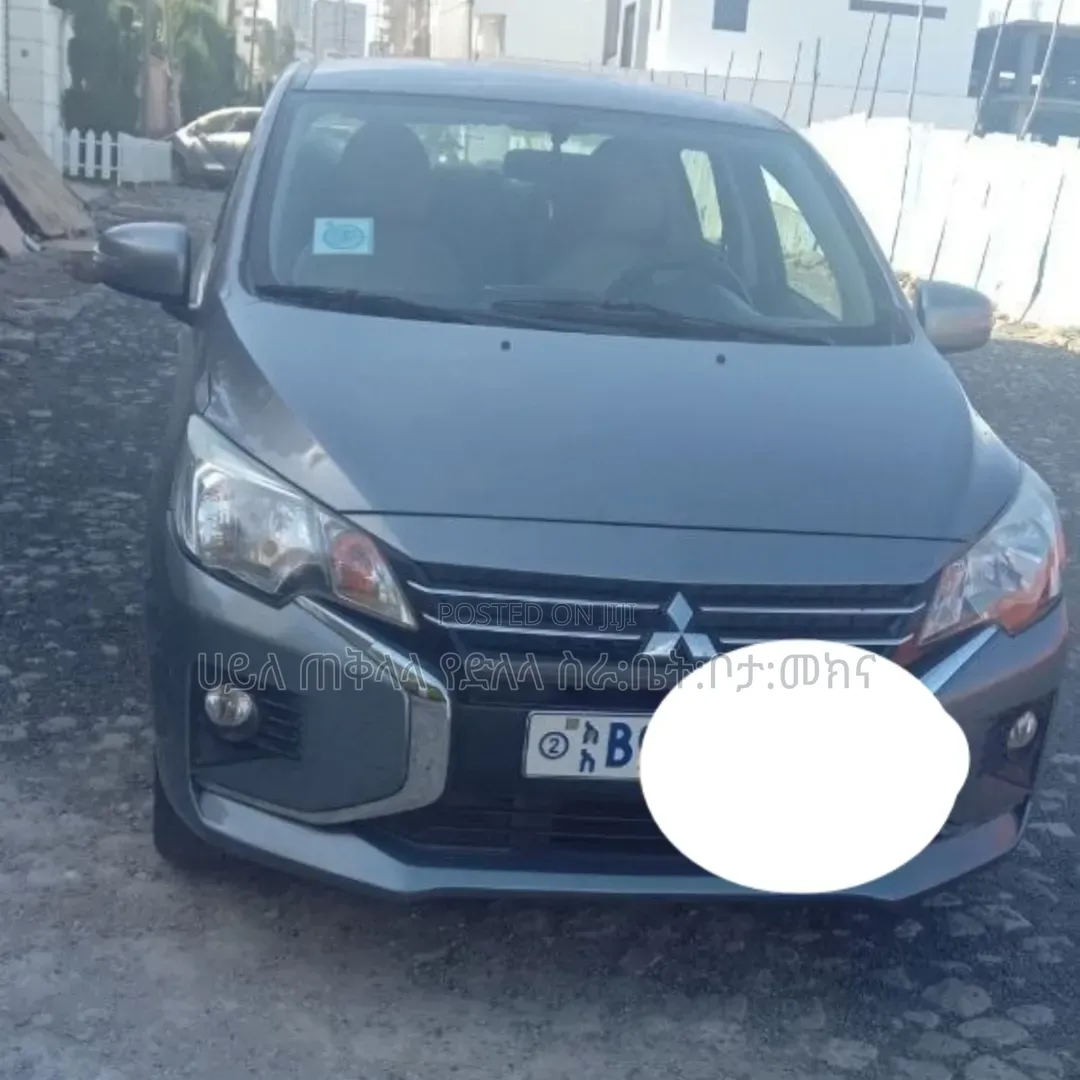 Mitsubishi Attrage 2021 Gray