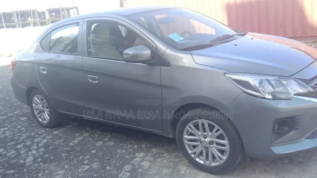Mitsubishi Attrage 2021 Gray