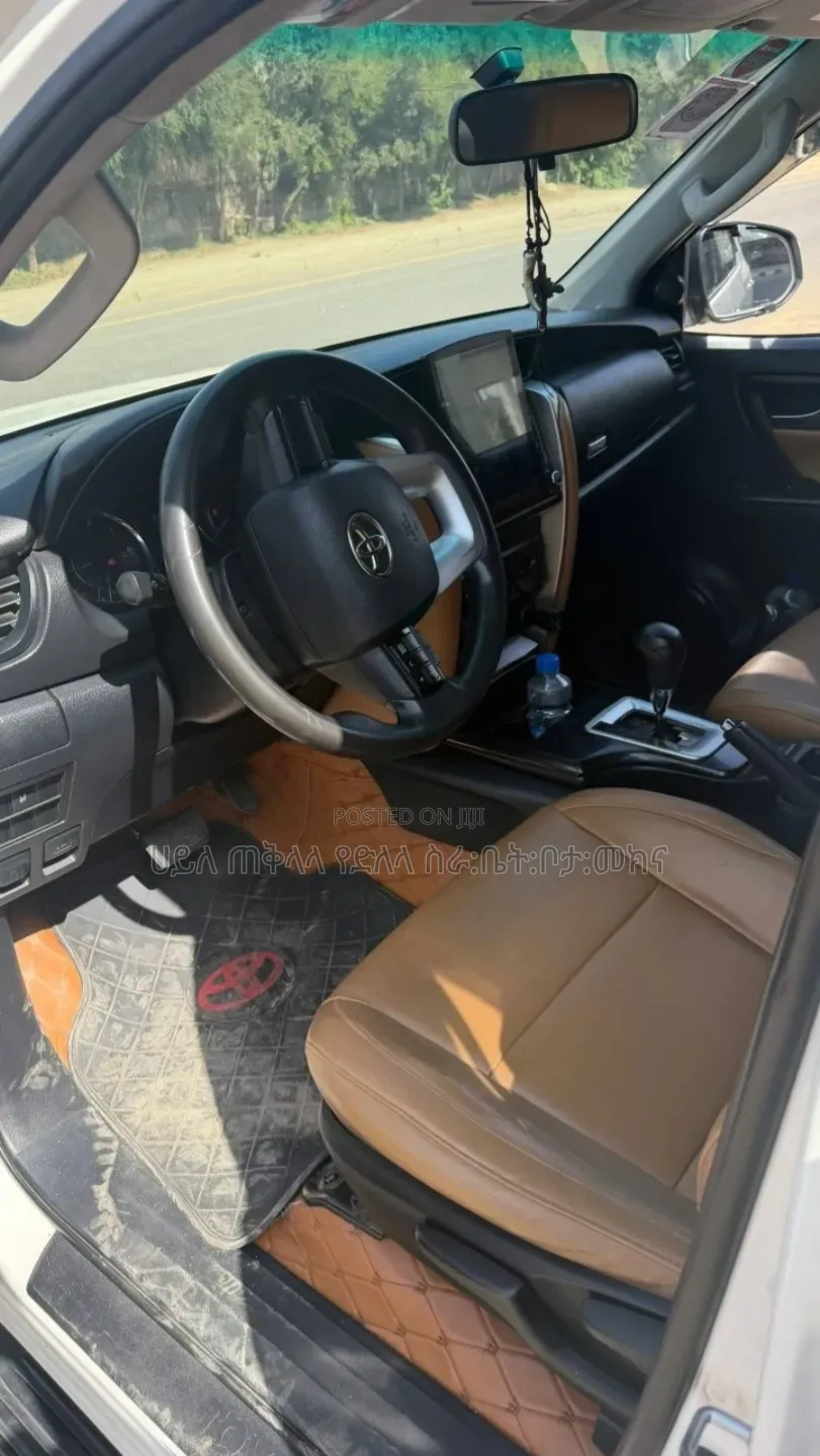 Toyota Fortuner 2018 Off white