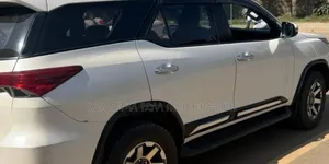 Toyota Fortuner 2018 Off white