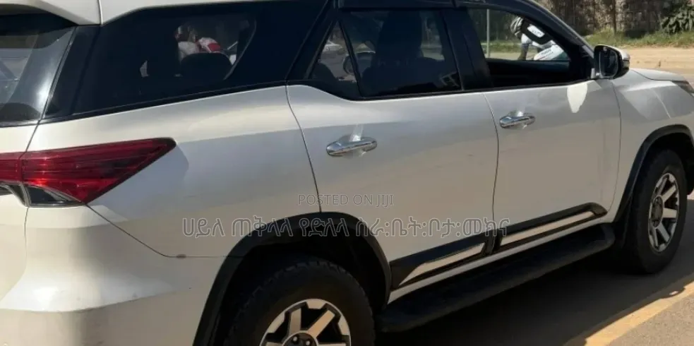 Toyota Fortuner 2018 Off white