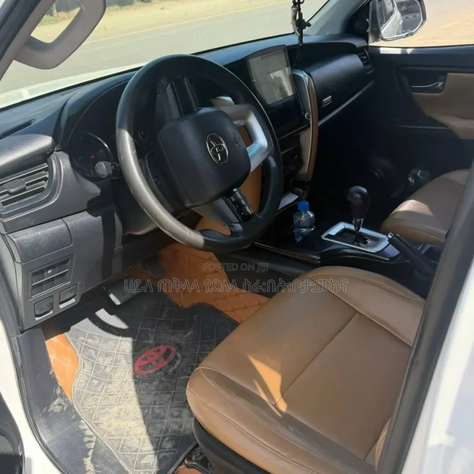 Toyota Fortuner 2018 Off white
