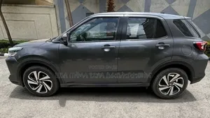 Toyota Raize 2022 Maroon