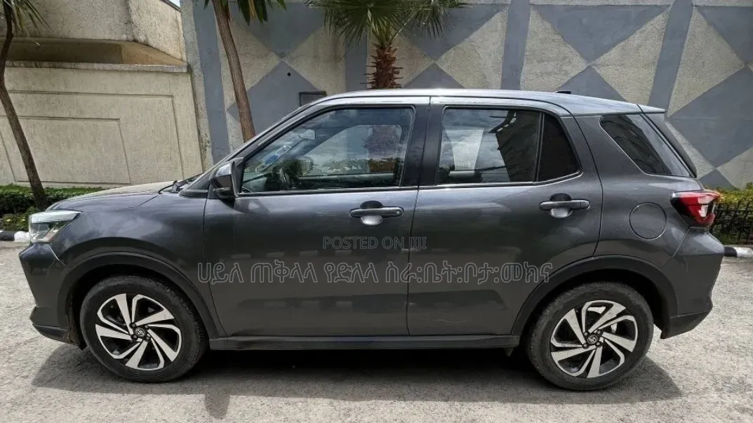 Toyota Raize 2022 Maroon