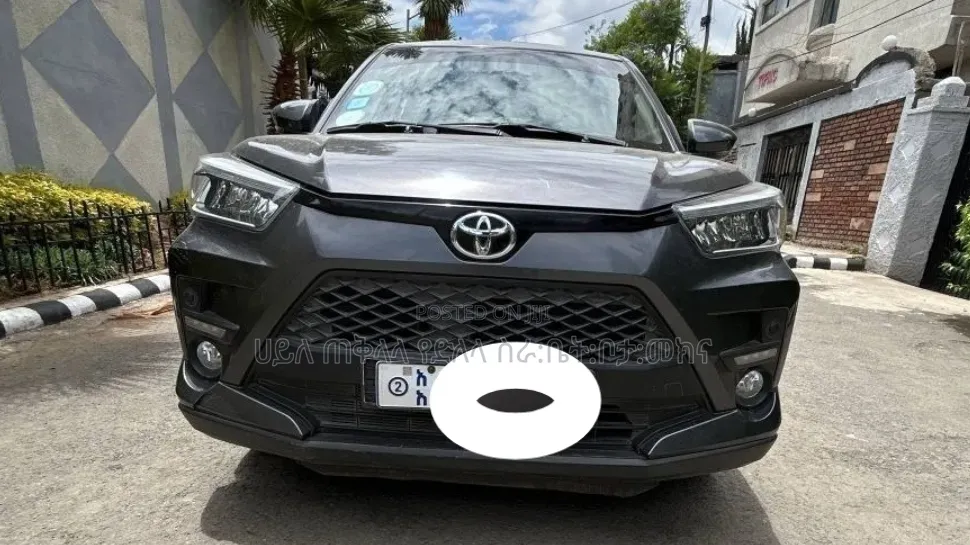 Toyota Raize 2022 Maroon