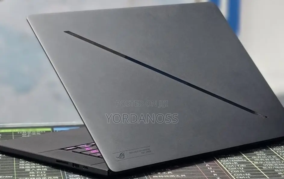New Laptop Asus ROG Zephyrus G15 16GB Intel Core Ultra 9 SSD 1T