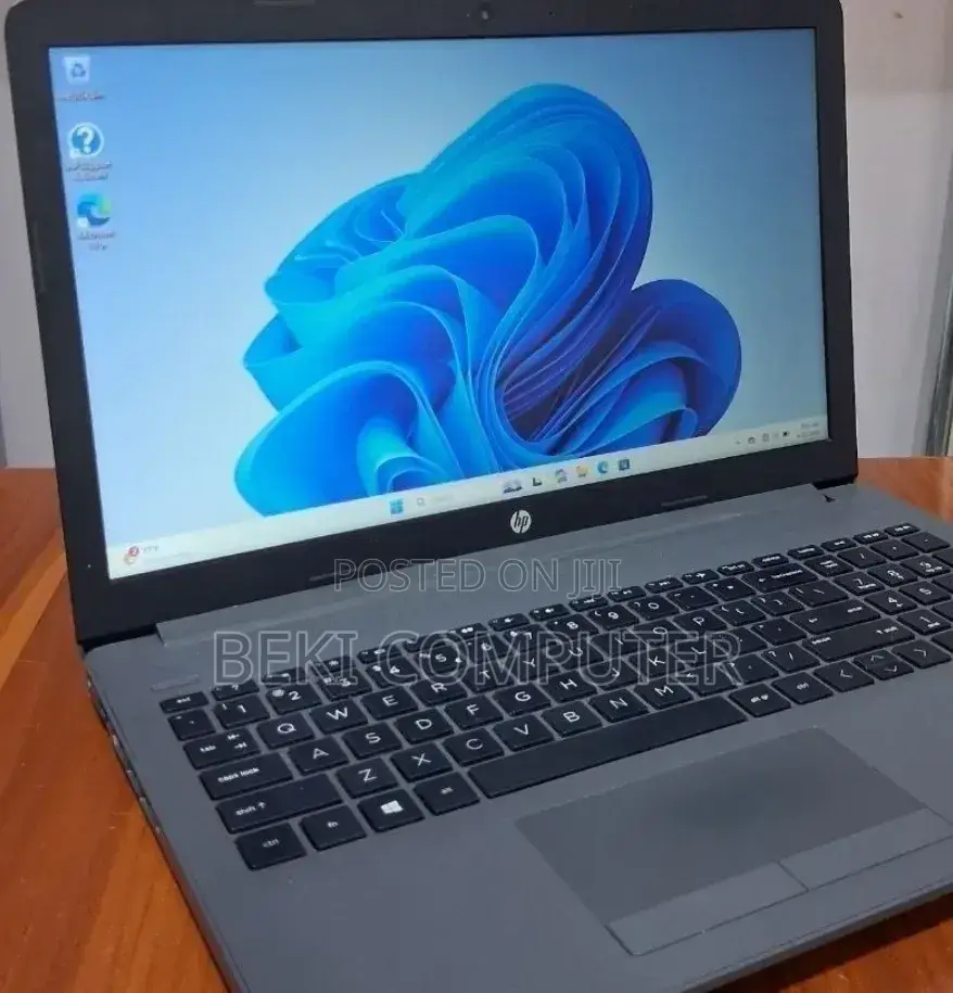 New Laptop HP Stream Notebook 8GB Intel Core i7 SSD 256GB