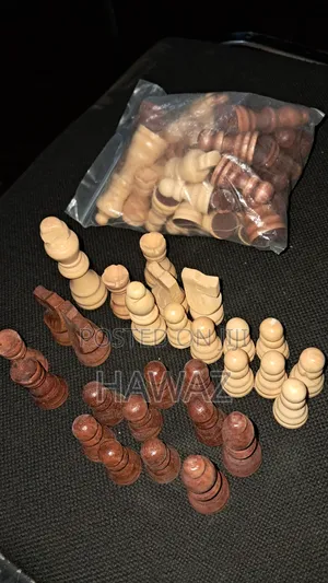 የቼዝ መጫወቻ የእንጨት