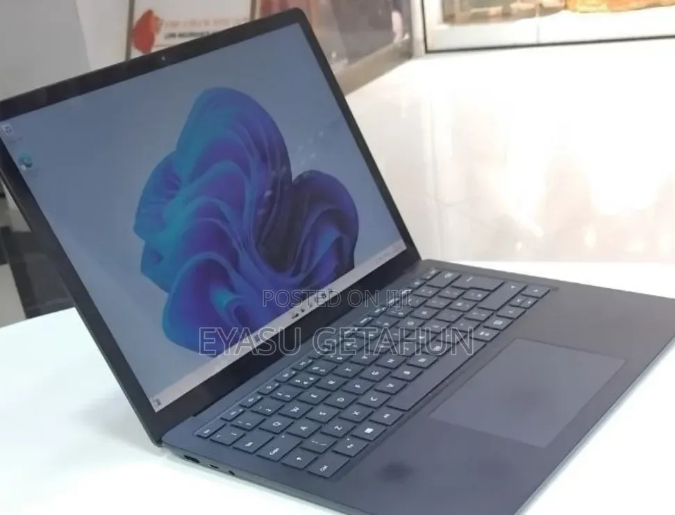 New Laptop Microsoft Surface Laptop 4 16GB Intel Core i7 SSD 512GB