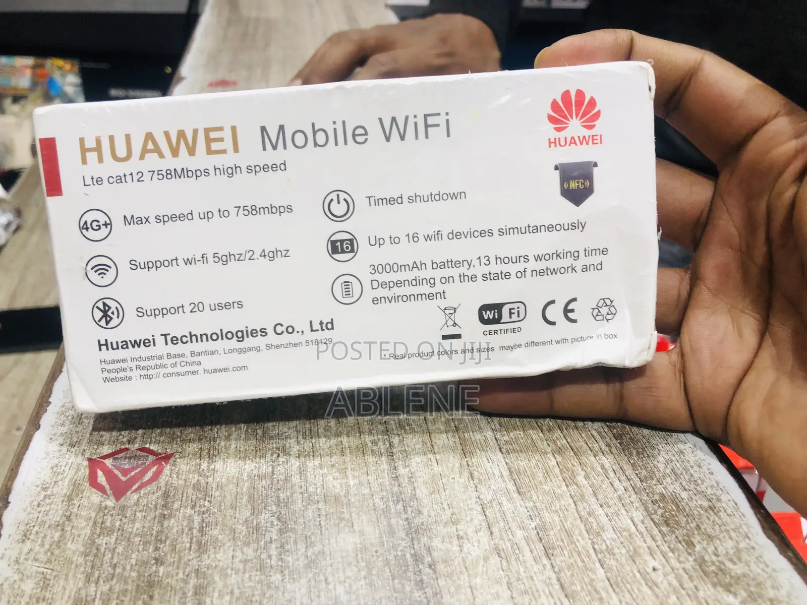 Huawei Elite 4 Touch Screen Portable Wireless Router