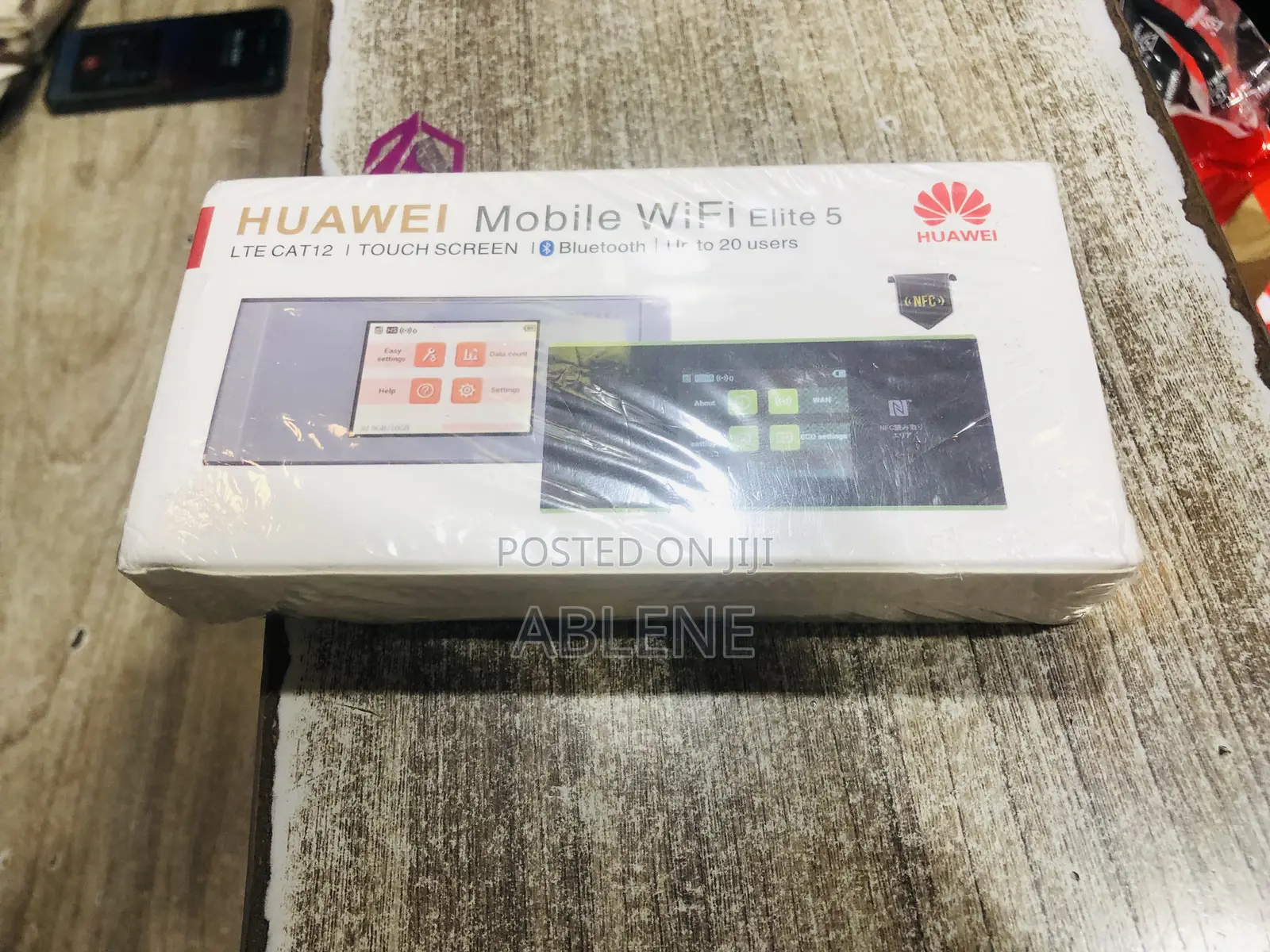 Huawei Elite 4 Touch Screen Portable Wireless Router