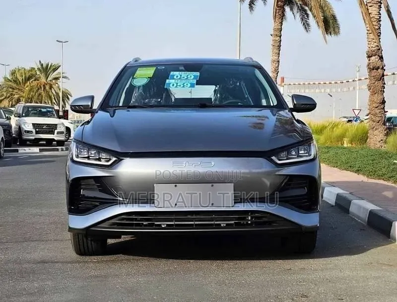 New BYD E2 43 kWh 94 hp FWD 2025 Gray