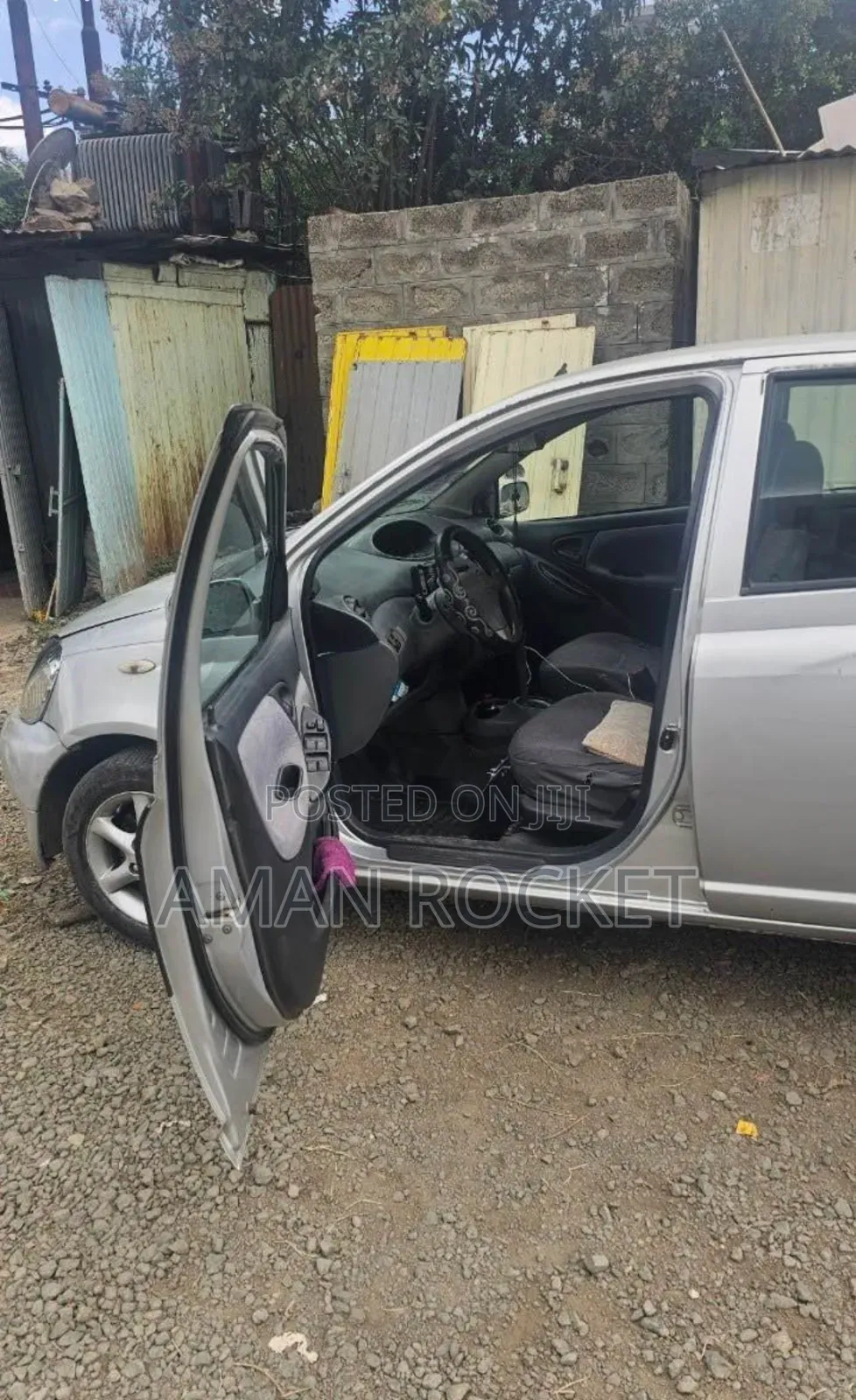 Toyota Vitz 2001 Silver