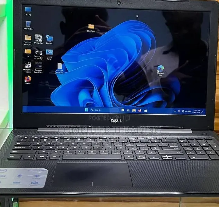 New Laptop Dell Inspiron 15 8GB Intel Core i7 SSD 256GB