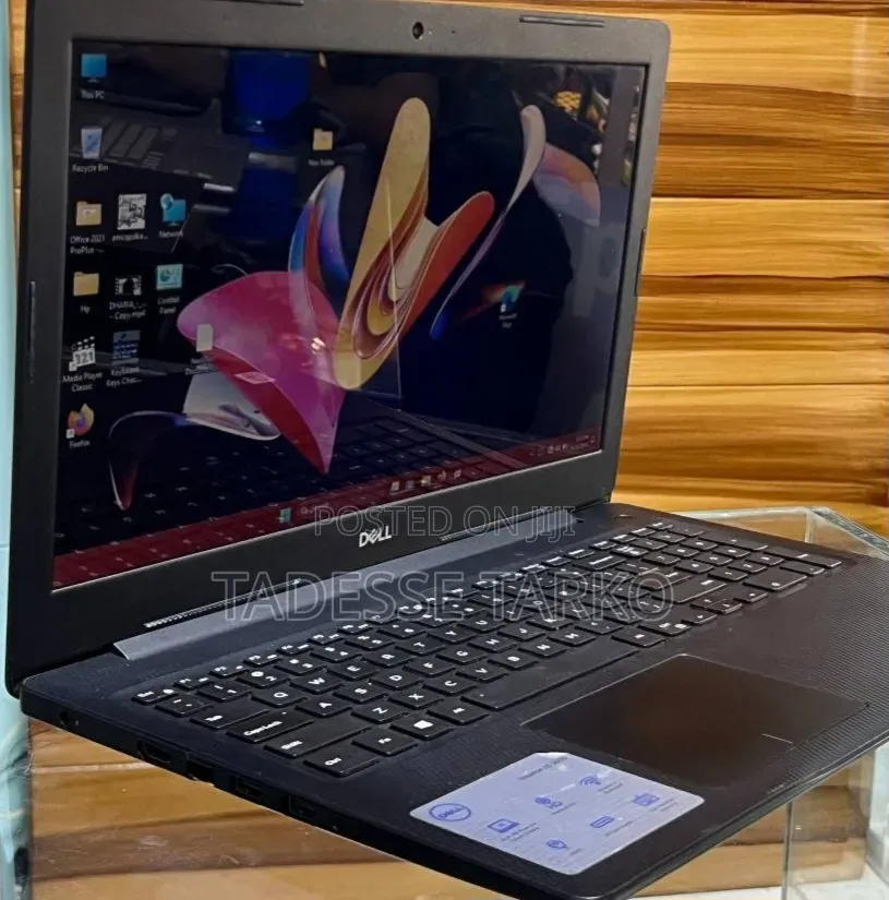 New Laptop Dell Inspiron 15 8GB Intel Core i7 SSD 256GB