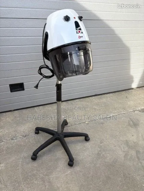Hair Dryer ( ካስክ )