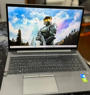 New Laptop HP ZBook Firefly G8 32GB Intel Core i7 SSD 512GB