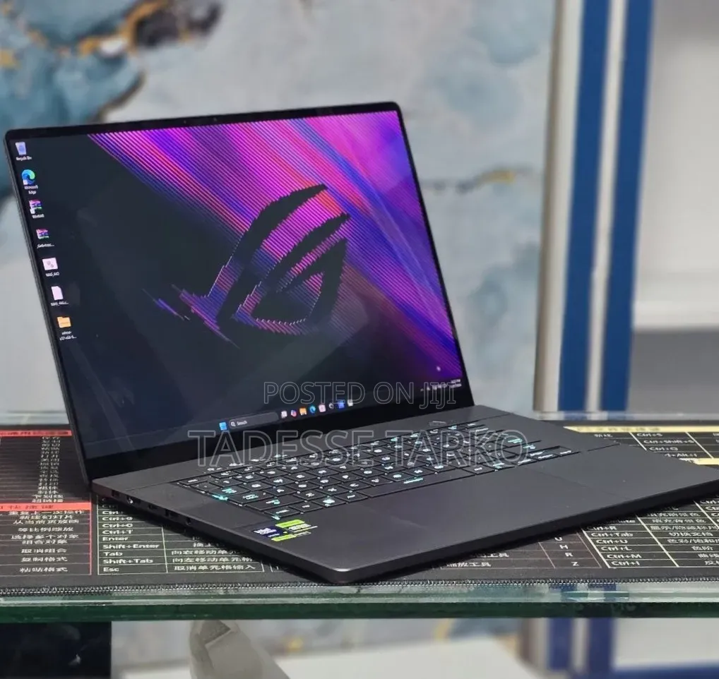 New Laptop Asus ROG Zephyrus G16 16GB Intel Core Ultra 9 SSD 1T