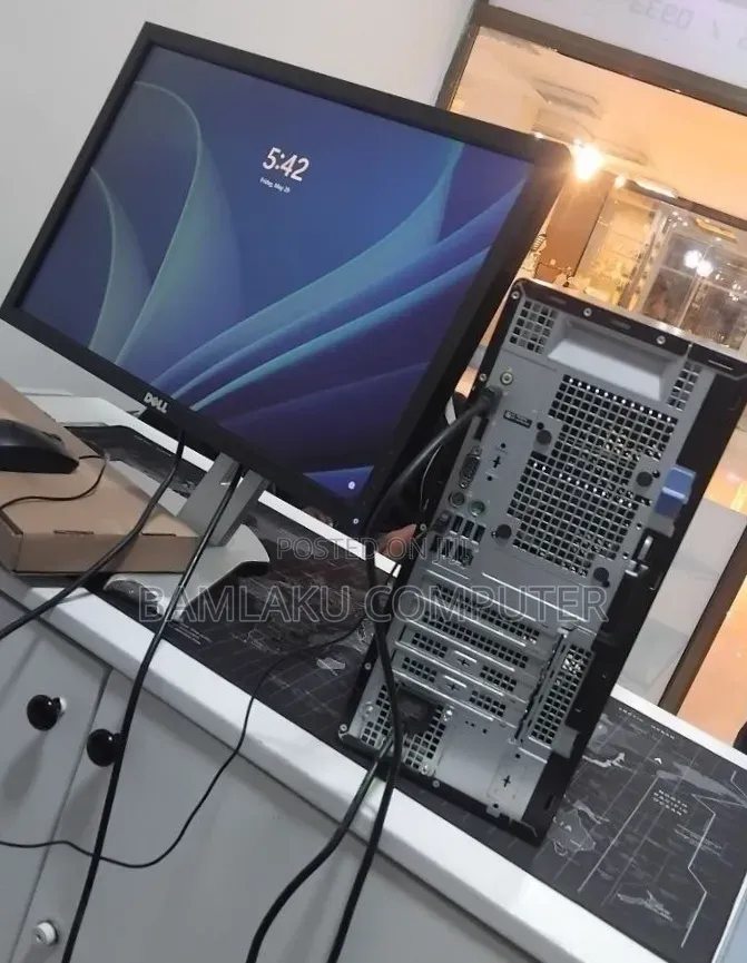 New Desktop Computer Dell Optiplex 7090 32GB Intel Core i7 HDD 1T